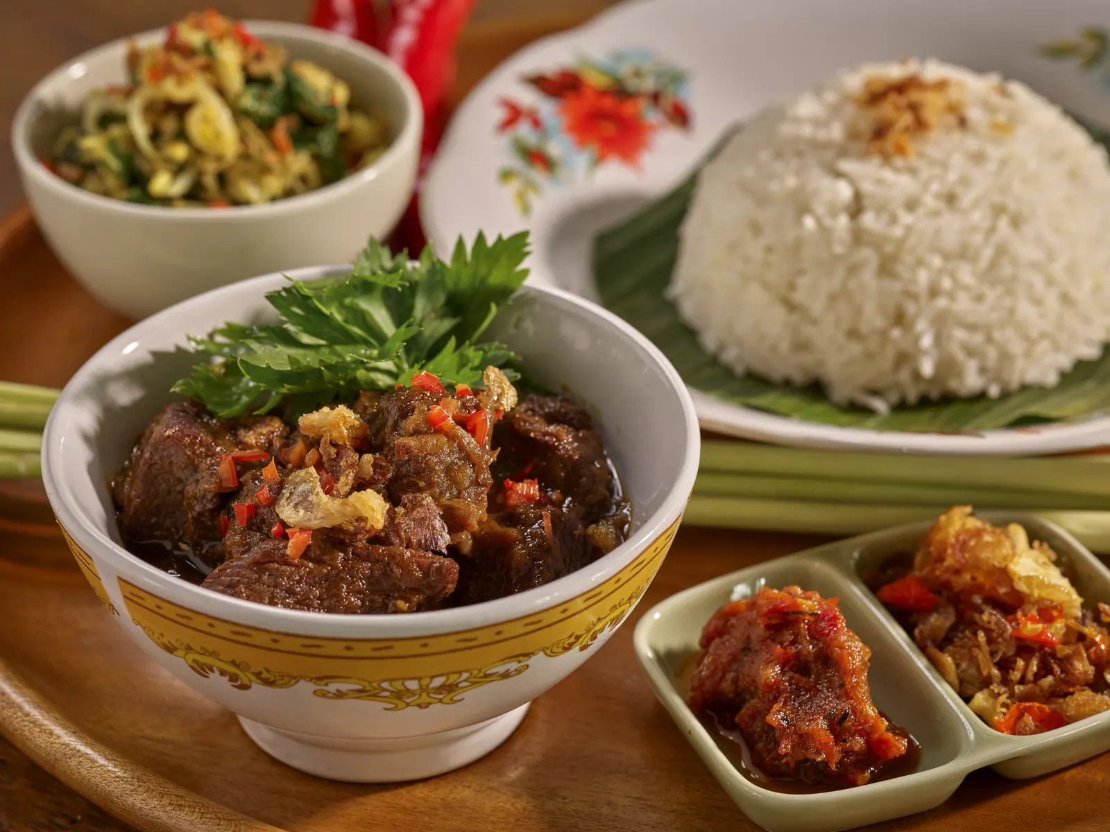 What Is Megibung? Bali's Shared Feast, Explained